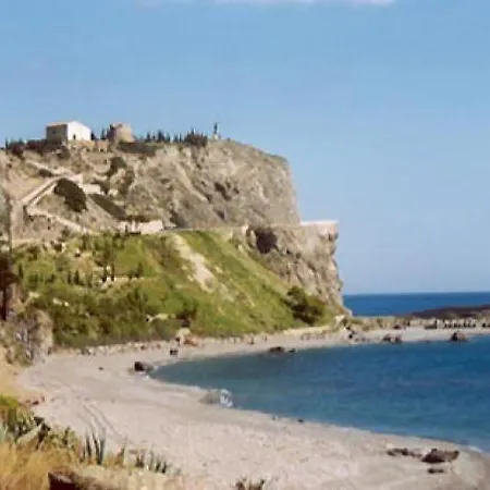B&B Monolocale Delux, Nel Centro Storico Ed A Pochi Passi Dal Mare 3*